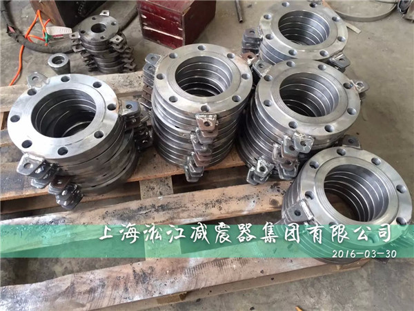DN150不锈钢波纹补偿器加班生产现场 不锈钢波纹补偿器