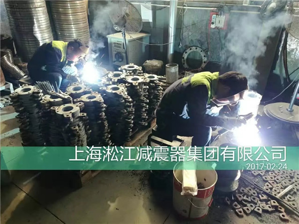 大翻边橡胶接头在什么样的情况下使用
