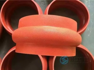 以下是上海淞江红色硅胶卡箍橡胶软接头发货现场！